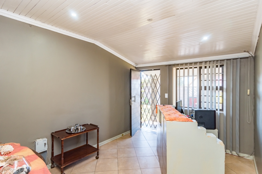 3 Bedroom Property for Sale in Wilro Park Gauteng
