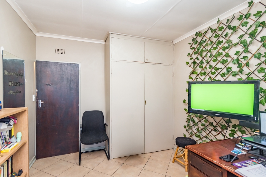 3 Bedroom Property for Sale in Wilro Park Gauteng