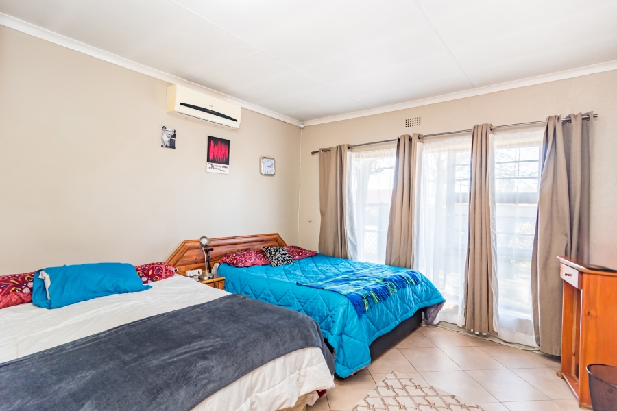 3 Bedroom Property for Sale in Wilro Park Gauteng