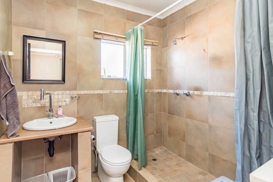 3 Bedroom Property for Sale in Wilro Park Gauteng