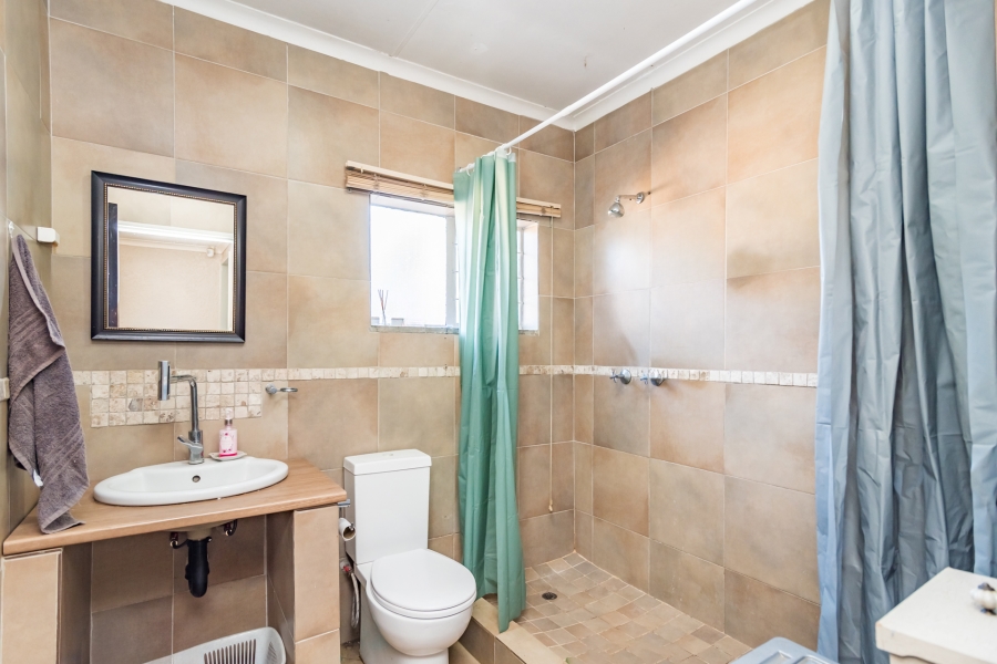 3 Bedroom Property for Sale in Wilro Park Gauteng