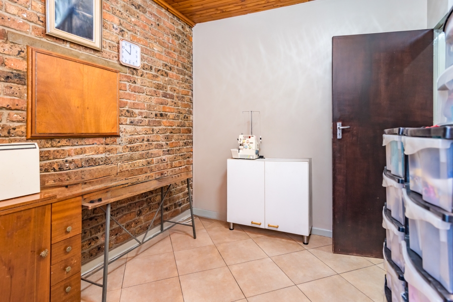3 Bedroom Property for Sale in Wilro Park Gauteng