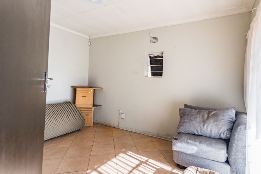 3 Bedroom Property for Sale in Wilro Park Gauteng