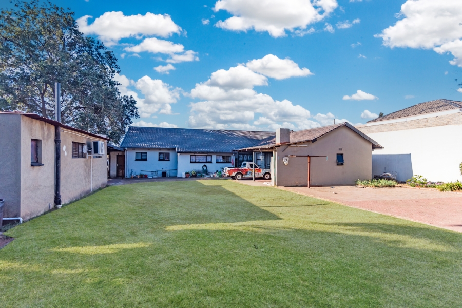 3 Bedroom Property for Sale in Wilro Park Gauteng