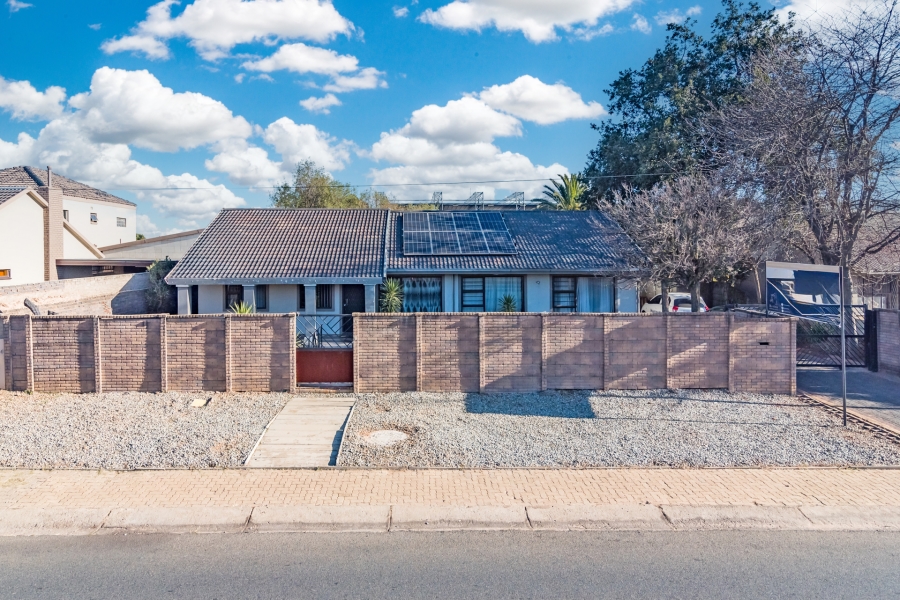 3 Bedroom Property for Sale in Wilro Park Gauteng