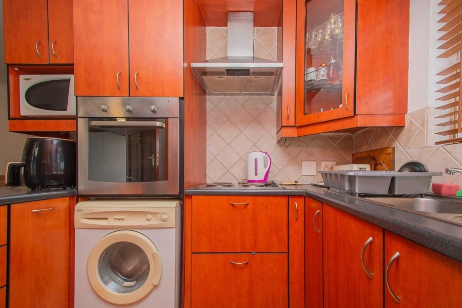 To Let 2 Bedroom Property for Rent in Northwold Gauteng