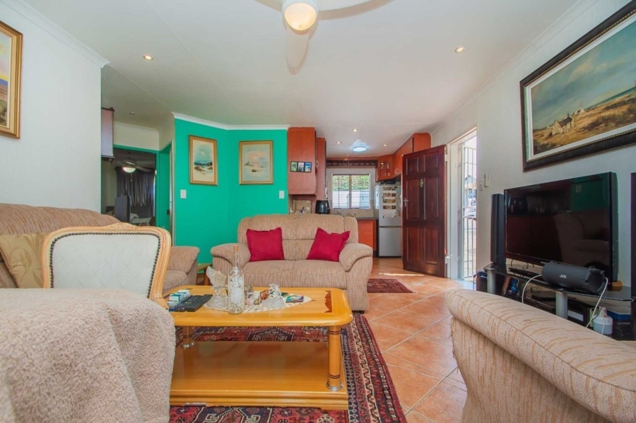 To Let 2 Bedroom Property for Rent in Northwold Gauteng