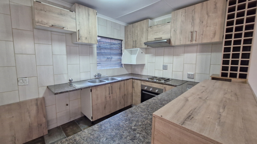 3 Bedroom Property for Sale in Wierda Park Gauteng