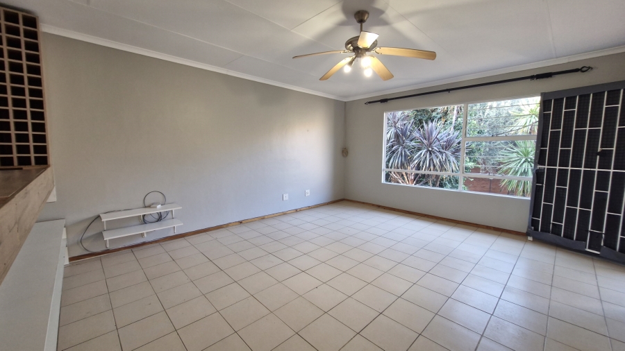 3 Bedroom Property for Sale in Wierda Park Gauteng