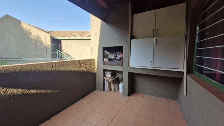 3 Bedroom Property for Sale in Wierda Park Gauteng