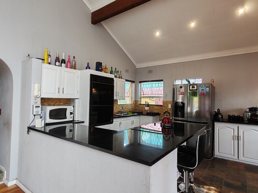 3 Bedroom Property for Sale in Vorna Valley Gauteng