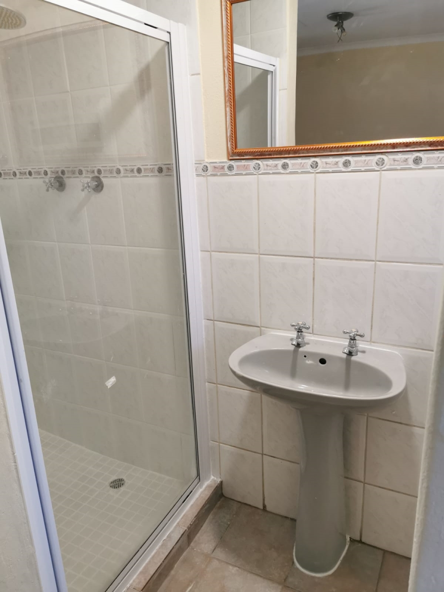 3 Bedroom Property for Sale in Vorna Valley Gauteng
