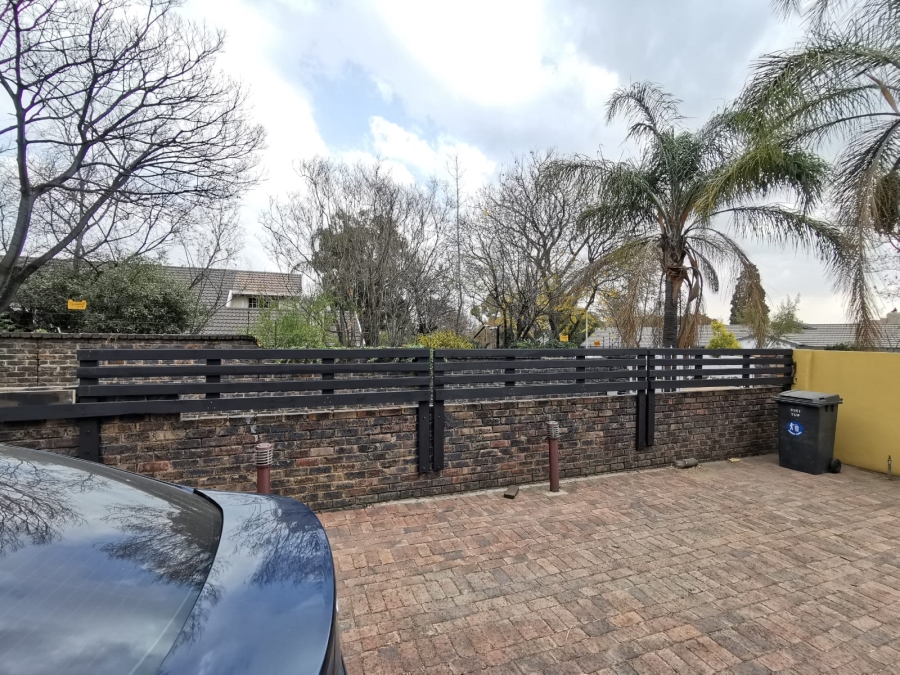 3 Bedroom Property for Sale in Vorna Valley Gauteng