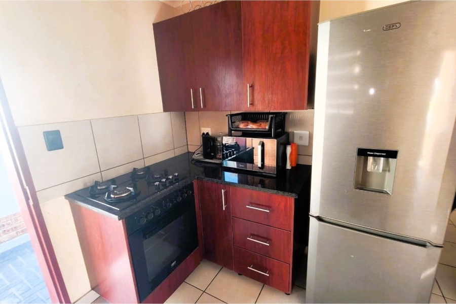 3 Bedroom Property for Sale in Kosmosdal Gauteng