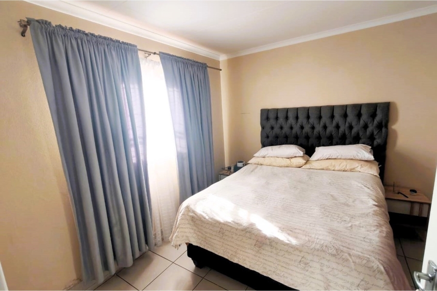 3 Bedroom Property for Sale in Kosmosdal Gauteng