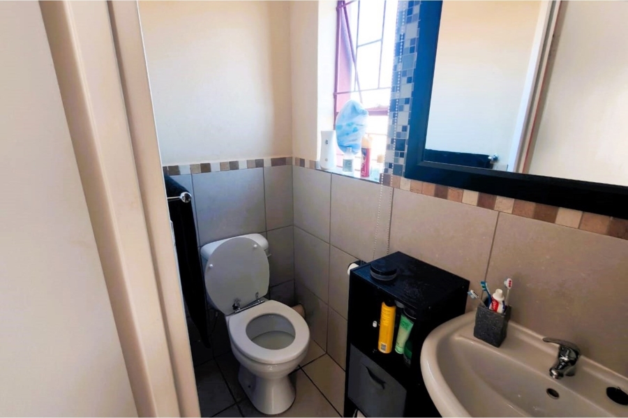 3 Bedroom Property for Sale in Kosmosdal Gauteng