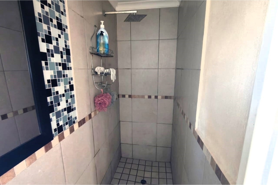 3 Bedroom Property for Sale in Kosmosdal Gauteng