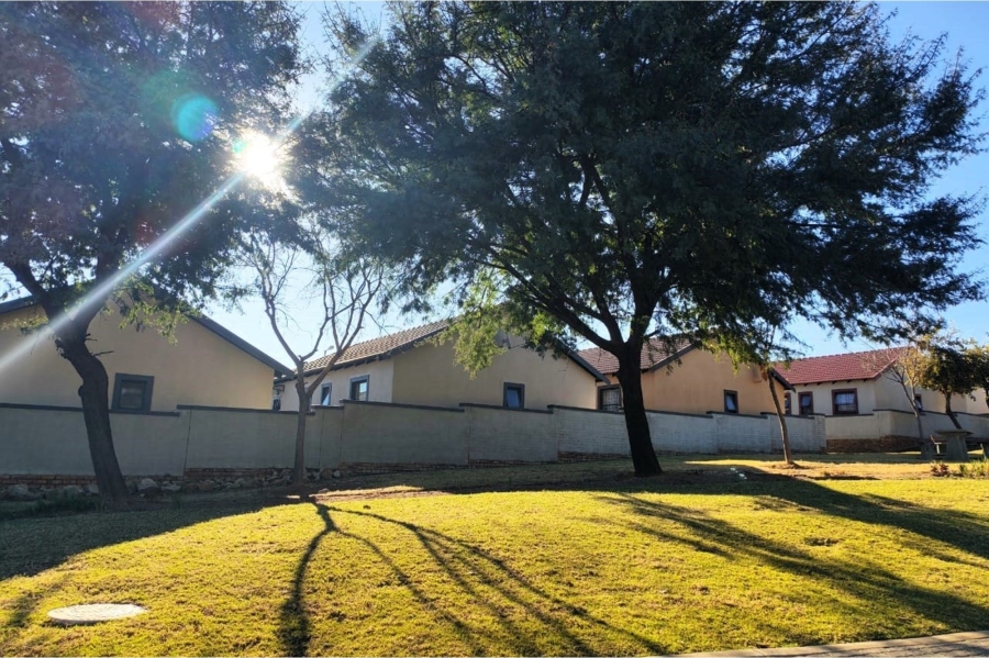 3 Bedroom Property for Sale in Kosmosdal Gauteng