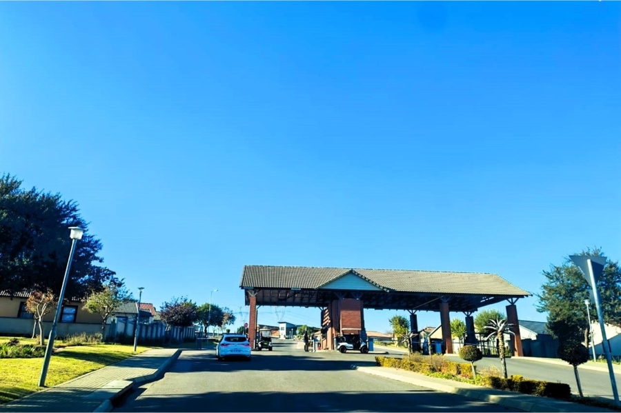 3 Bedroom Property for Sale in Kosmosdal Gauteng