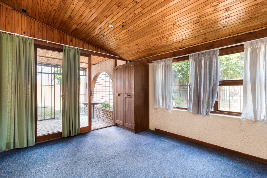 11 Bedroom Property for Sale in Nietgedacht Gauteng