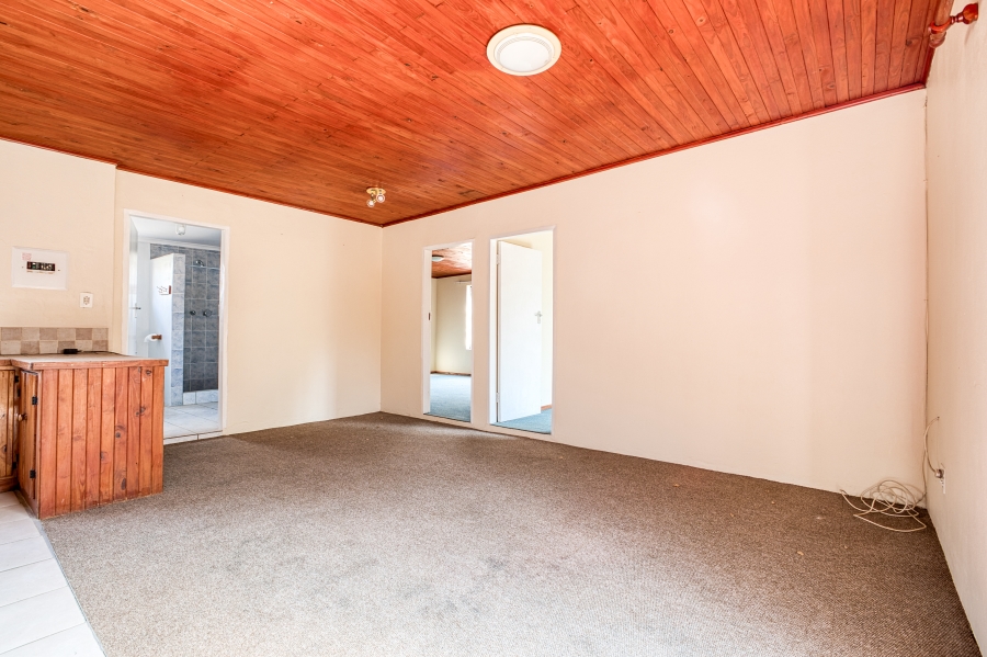 11 Bedroom Property for Sale in Nietgedacht Gauteng