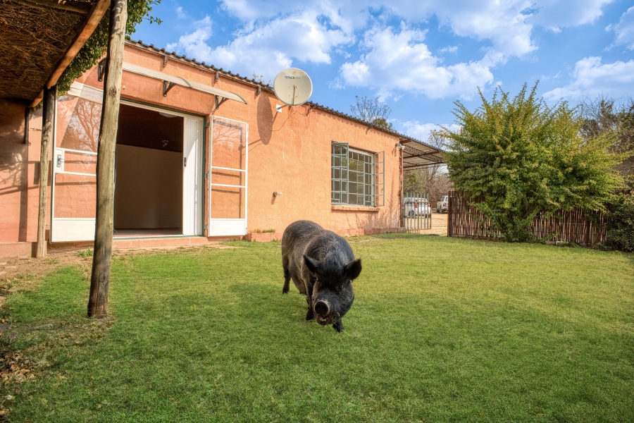11 Bedroom Property for Sale in Nietgedacht Gauteng