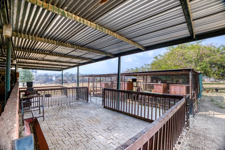 11 Bedroom Property for Sale in Nietgedacht Gauteng