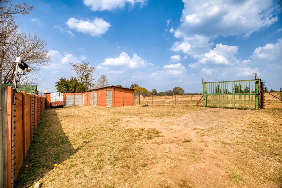 11 Bedroom Property for Sale in Nietgedacht Gauteng