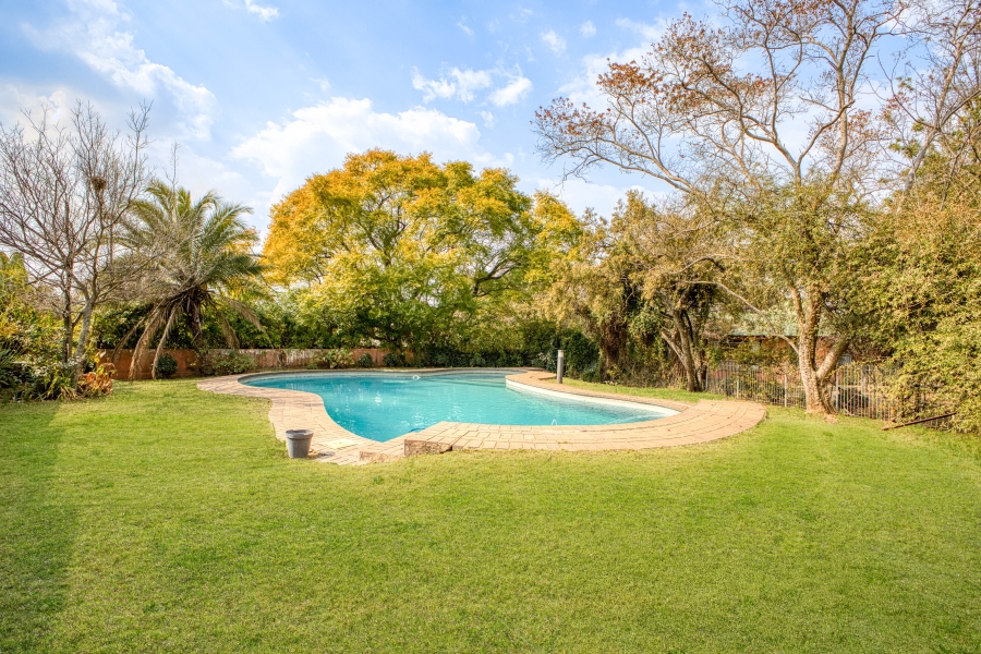 11 Bedroom Property for Sale in Nietgedacht Gauteng