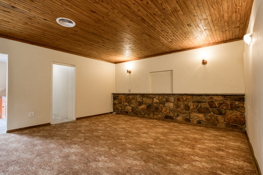 11 Bedroom Property for Sale in Nietgedacht Gauteng