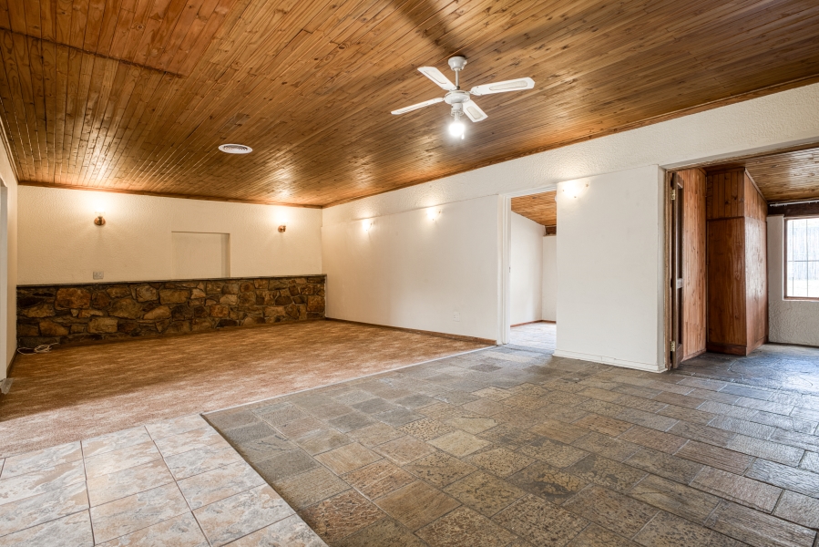 11 Bedroom Property for Sale in Nietgedacht Gauteng