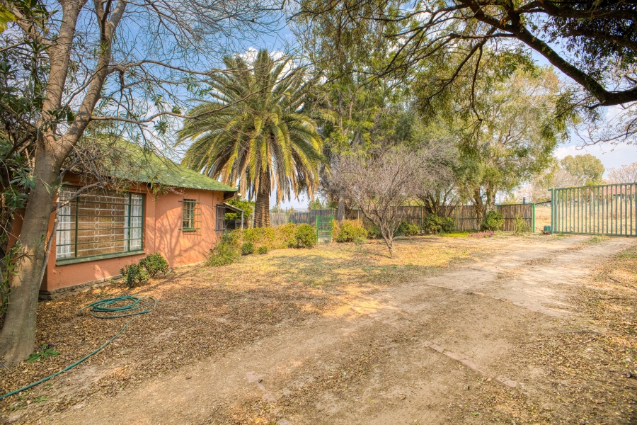 11 Bedroom Property for Sale in Nietgedacht Gauteng