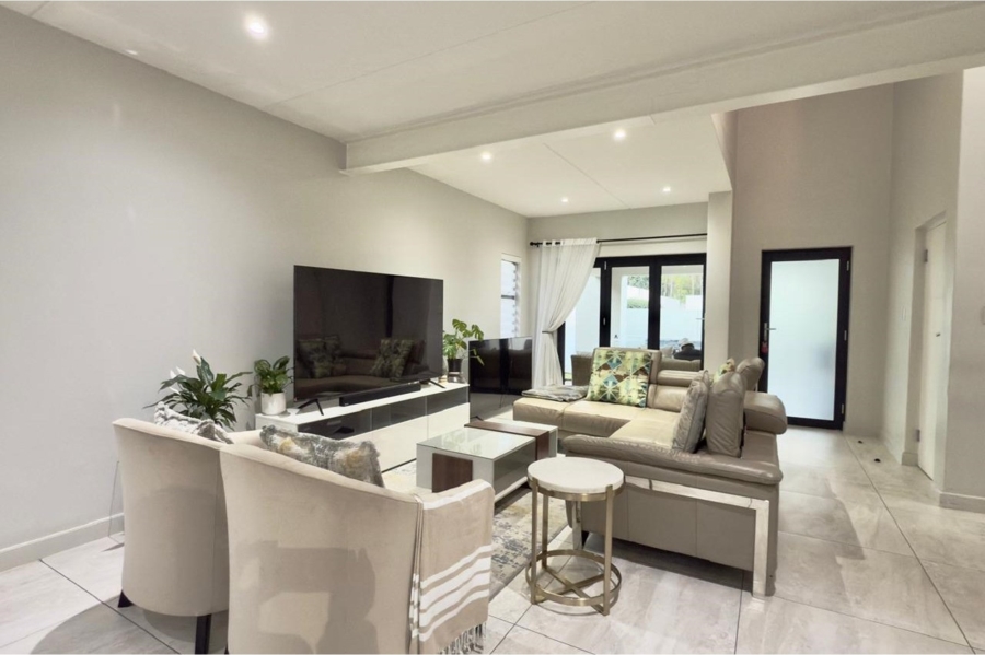 To Let 3 Bedroom Property for Rent in Bryanston Gauteng