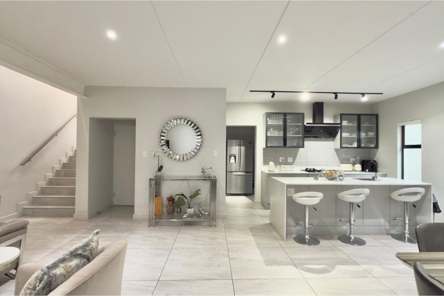To Let 3 Bedroom Property for Rent in Bryanston Gauteng