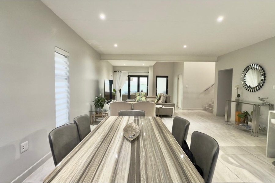 To Let 3 Bedroom Property for Rent in Bryanston Gauteng