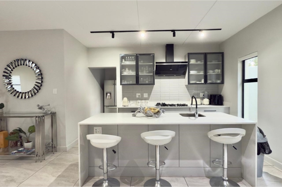 To Let 3 Bedroom Property for Rent in Bryanston Gauteng