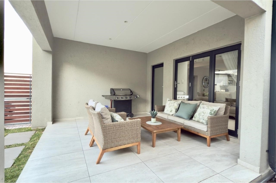 To Let 3 Bedroom Property for Rent in Bryanston Gauteng