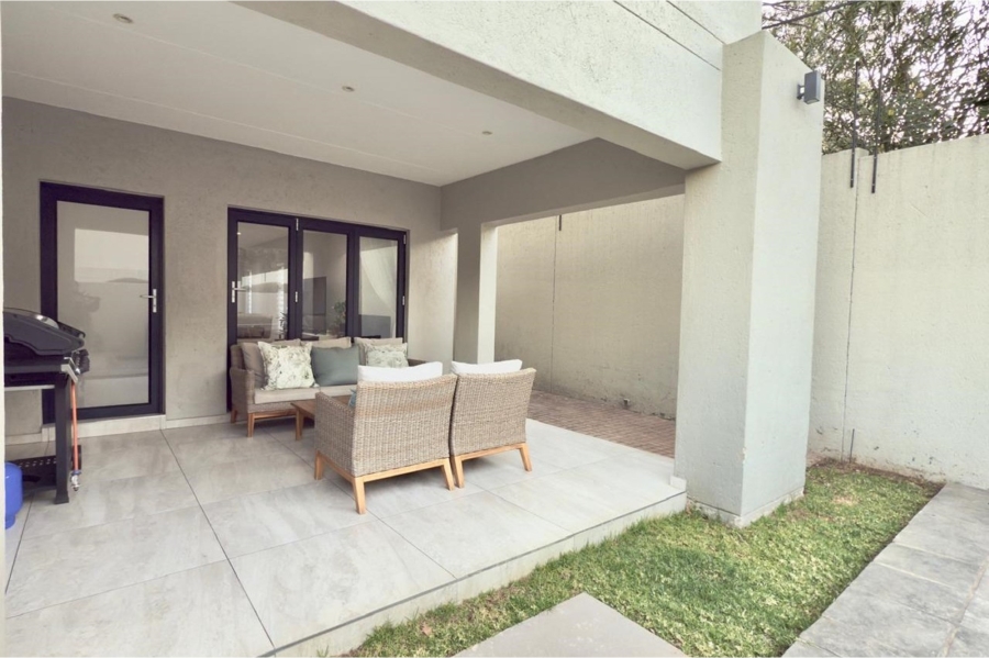 To Let 3 Bedroom Property for Rent in Bryanston Gauteng