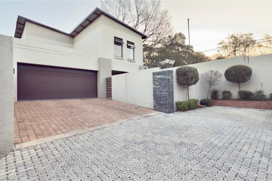To Let 3 Bedroom Property for Rent in Bryanston Gauteng