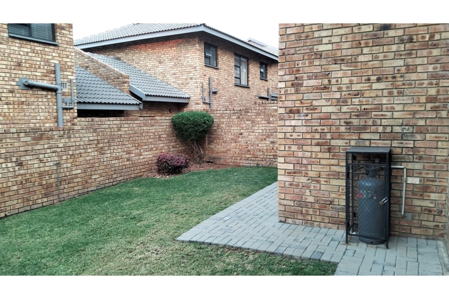 4 Bedroom Property for Sale in Ruimsig Gauteng