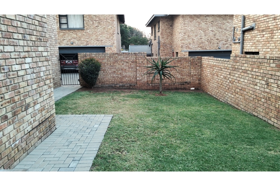 4 Bedroom Property for Sale in Ruimsig Gauteng