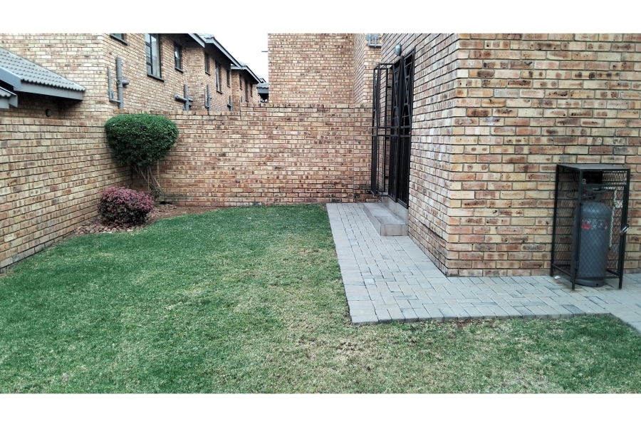 4 Bedroom Property for Sale in Ruimsig Gauteng