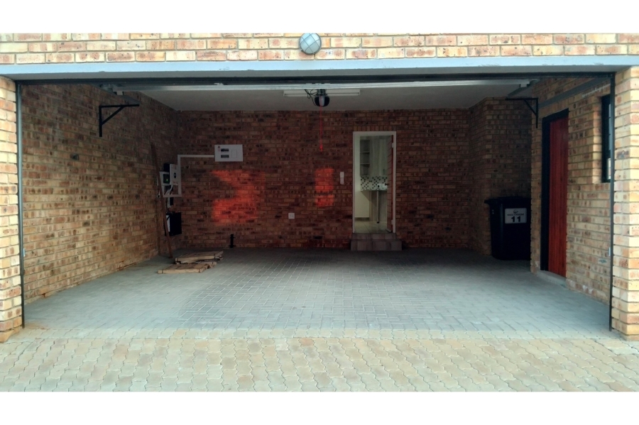 4 Bedroom Property for Sale in Ruimsig Gauteng