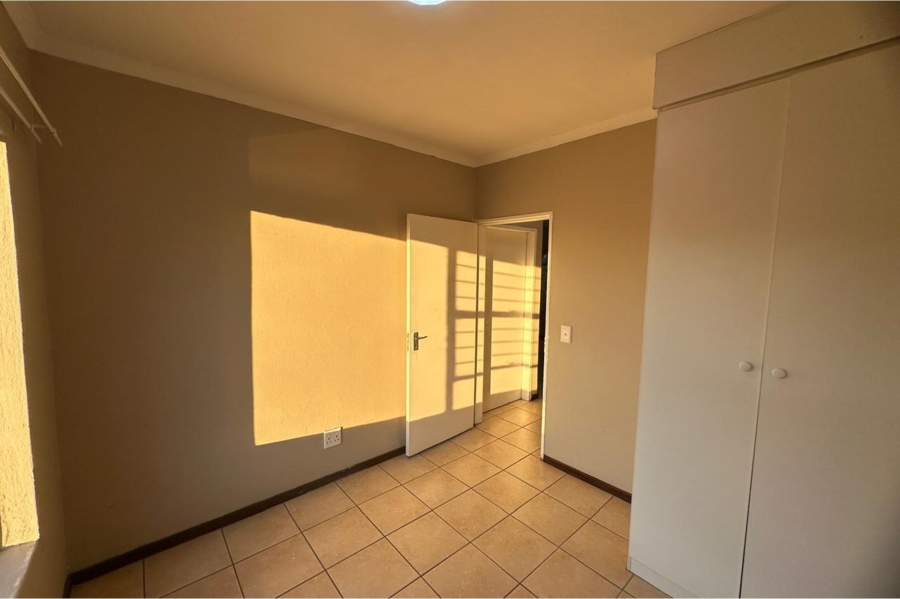 To Let 2 Bedroom Property for Rent in Greenhills Gauteng
