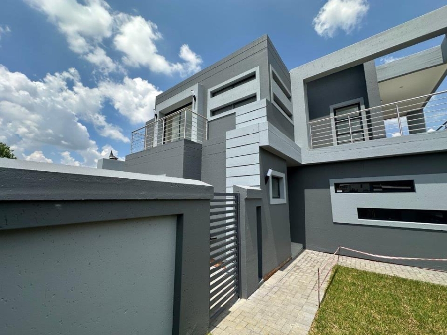 3 Bedroom Property for Sale in Helderwyk Gauteng