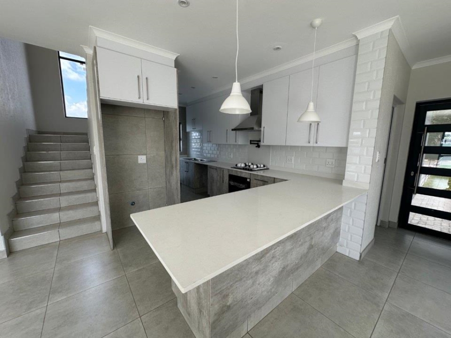 3 Bedroom Property for Sale in Helderwyk Gauteng