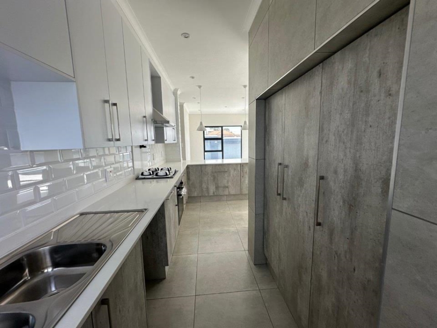 3 Bedroom Property for Sale in Helderwyk Gauteng
