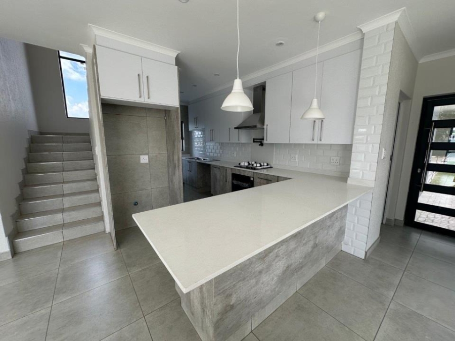 3 Bedroom Property for Sale in Helderwyk Gauteng