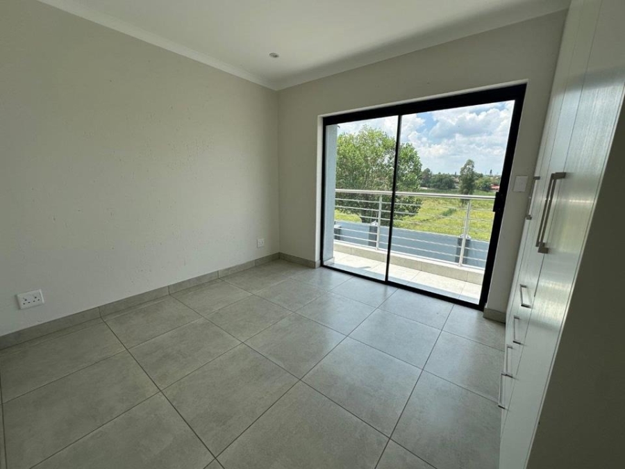 3 Bedroom Property for Sale in Helderwyk Gauteng