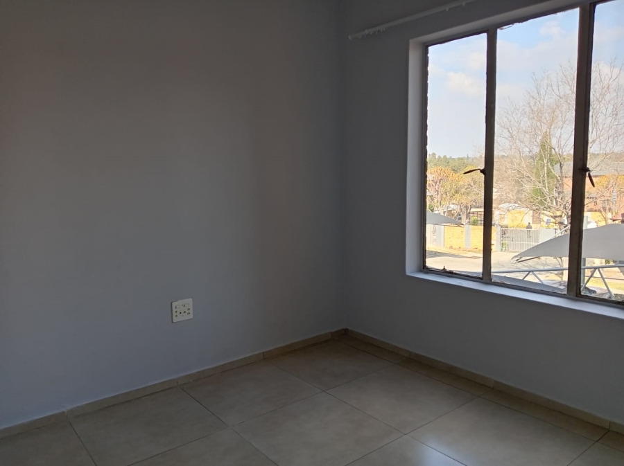 2 Bedroom Property for Sale in Birchleigh Gauteng